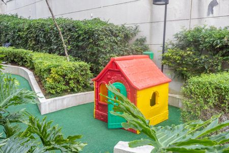 Apartamento à venda com 114m², 2 quartos e 2 vagasÁrea comum - Playground