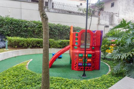 Apartamento à venda com 114m², 2 quartos e 2 vagasÁrea comum - Playground
