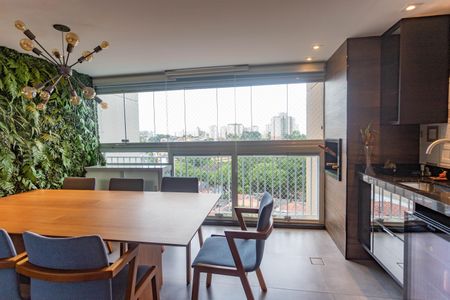 Apartamento à venda com 114m², 2 quartos e 2 vagasVaranda 