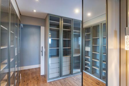 Apartamento à venda com 114m², 2 quartos e 2 vagasCloset da suíte 2