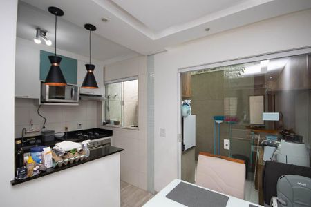Casa à venda com 75m², 2 quartos e 1 vaga Casa à venda com 75m², 2 quartos e 1 vagaCozinha