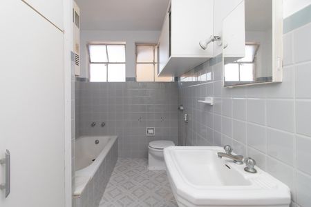 Apartamento à venda com 158m², 3 quartos e sem vagaBanheiro 2