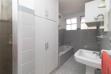 Apartamento à venda com 158m², 3 quartos e sem vagaBanheiro 2