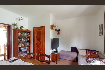 Sala  de apartamento à venda com 2 quartos, 60m² em Cristal, Porto Alegre