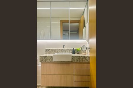 Apartamento à venda com 67m², 2 quartos e 2 vagasBanheiro