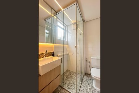 Apartamento à venda com 67m², 2 quartos e 2 vagasBanheiro da Suíte
