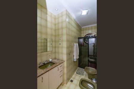 Casa à venda com 350m², 4 quartos e 8 vagasBanheiro Social