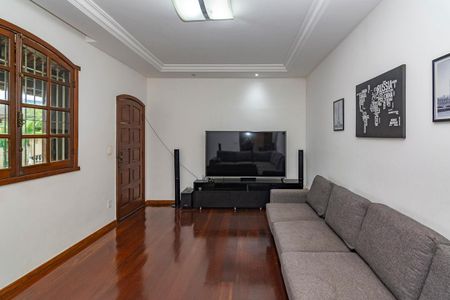 Casa à venda com 350m², 4 quartos e 8 vagasSala 1