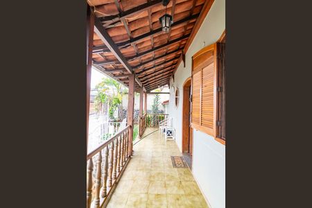 Casa à venda com 350m², 4 quartos e 8 vagasVaranda da Sala 1