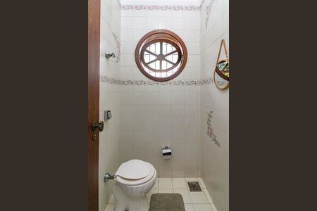 Casa à venda com 350m², 4 quartos e 8 vagasLavabo