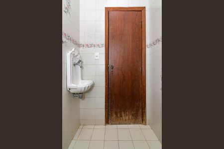 Casa à venda com 350m², 4 quartos e 8 vagasLavabo