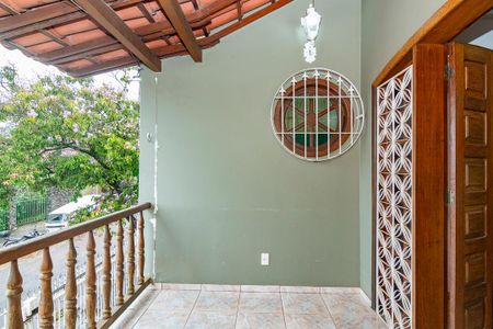 Casa à venda com 350m², 4 quartos e 8 vagasVaranda da Suíte