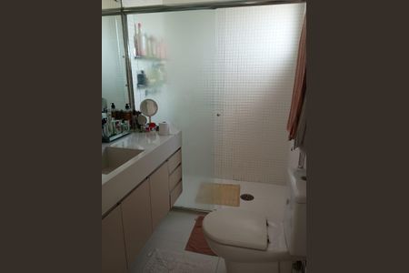 Apartamento à venda com 3 quartos, 121m² em Vila Gumercindo, São Paulo