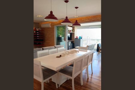 Apartamento à venda com 3 quartos, 121m² em Vila Gumercindo, São Paulo