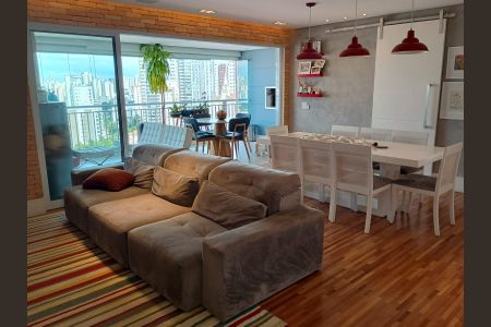 Apartamento à venda com 3 quartos, 121m² em Vila Gumercindo, São Paulo