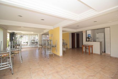 Apartamento para alugar com 55m², 2 quartos e 1 vagaÁrea comum - Salão de festas