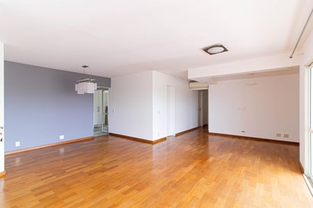 Apartamento para alugar com 132m², 3 quartos e 2 vagasSala