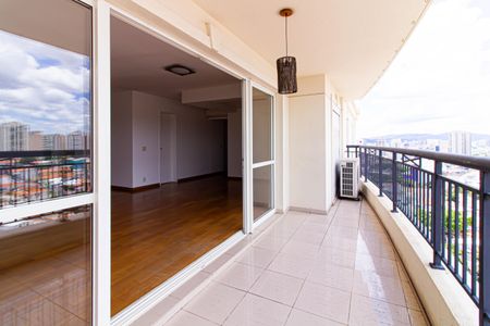 Apartamento para alugar com 132m², 3 quartos e 2 vagasVaranda