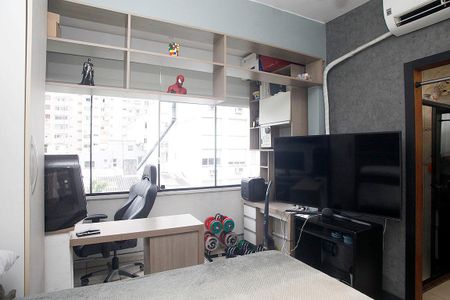 Quarto Suíte de apartamento à venda com 1 quarto, 48m² em Centro Histórico, Porto Alegre