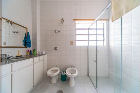 Apartamento para alugar com 146m², 3 quartos e sem vaga Apartamento para alugar com 146m², 3 quartos e sem vagaBanheiro Social