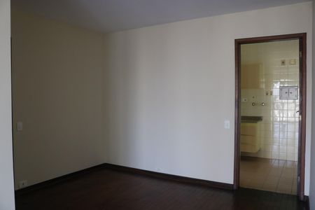 Apartamento para alugar com 100m², 2 quartos e sem vagaSala