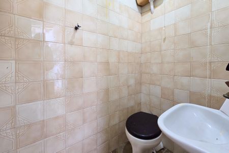 Casa para alugar com 196m², 3 quartos e 3 vagas Casa para alugar com 196m², 3 quartos e 3 vagasBanheiro de serviço