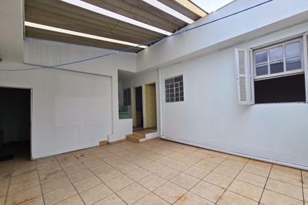 Casa para alugar com 196m², 3 quartos e 3 vagas Casa para alugar com 196m², 3 quartos e 3 vagasQuintal