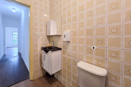 Casa para alugar com 196m², 3 quartos e 3 vagas Casa para alugar com 196m², 3 quartos e 3 vagasBanheiro Social