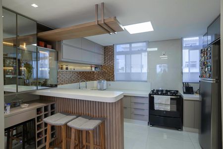 Apartamento à venda com 93m², 3 quartos e 2 vagasCozinha