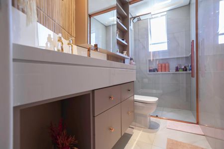 Apartamento à venda com 93m², 3 quartos e 2 vagasBanheiro da suíte