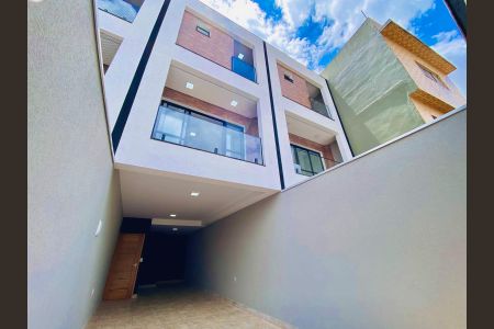 Casa à venda com 3 quartos, 140m² em Vila Salete, São Paulo