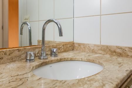 Apartamento à venda com 124m², 3 quartos e 2 vagasBanheiro da Suíte 1