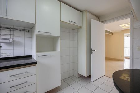 Apartamento à venda com 124m², 3 quartos e 2 vagasCozinha
