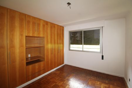 Apartamento à venda com 170m², 3 quartos e 2 vagasQuarto 2