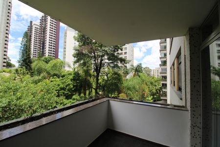 Apartamento à venda com 170m², 3 quartos e 2 vagasSala - Varanda