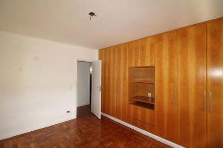 Apartamento à venda com 170m², 3 quartos e 2 vagasQuarto 2