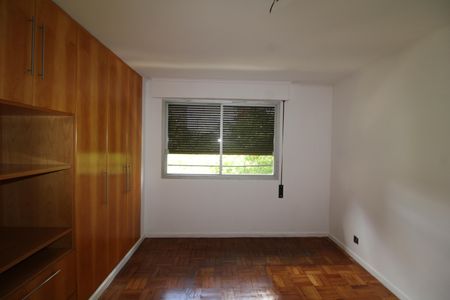 Apartamento à venda com 170m², 3 quartos e 2 vagasQuarto 2