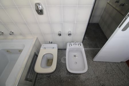 Apartamento à venda com 170m², 3 quartos e 2 vagasQuarto 3 - Banheiro
