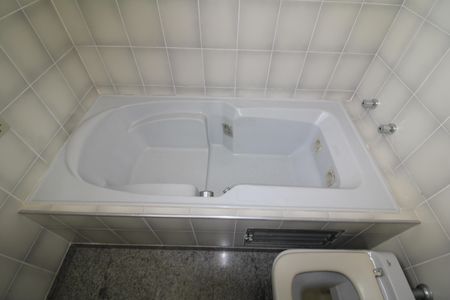 Apartamento à venda com 170m², 3 quartos e 2 vagasQuarto 3 - Banheiro