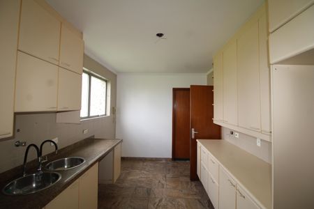 Apartamento à venda com 170m², 3 quartos e 2 vagasCozinha