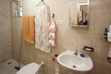 Casa à venda com 172m², 2 quartos e 2 vagas