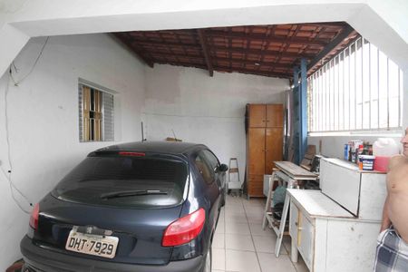 Casa à venda com 172m², 2 quartos e 2 vagas
