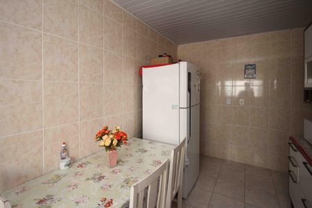 Casa à venda com 172m², 2 quartos e 2 vagas