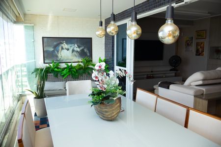 Apartamento para alugar com 140m², 3 quartos e 2 vagasVaranda