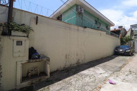 Casa à venda com 60m², 2 quartos e 2 vagas