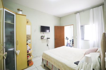 Casa à venda com 60m², 2 quartos e 2 vagas