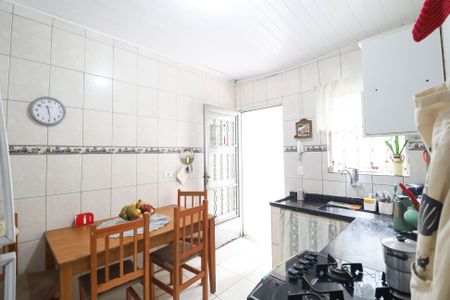 Casa à venda com 60m², 2 quartos e 2 vagas