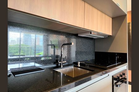 Cozinha de apartamento para alugar com 1 quarto, 60m² em Vila Olímpia, São Paulo