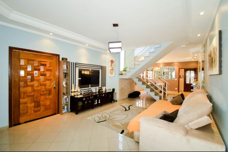 Sala de casa à venda com 3 quartos, 200m² em Vila Galvão, Guarulhos