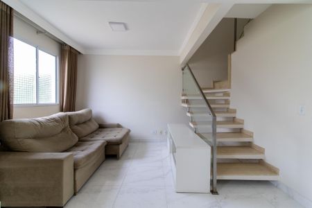 Sala de casa de condomínio para alugar com 3 quartos, 95m² em Parque São Quirino, Campinas